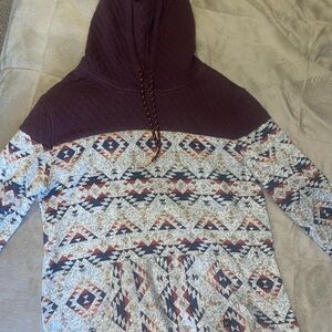 Geometric Patterned Hooded Sweater